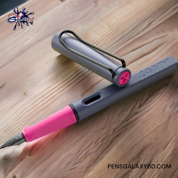 LAMY Safari Fountain Pen - Pink Cliff (special edition) - On a wooden table image