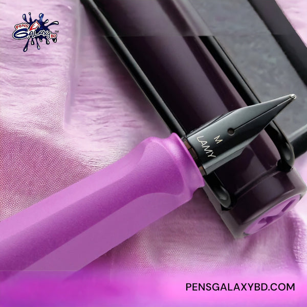 LAMY Safari Fountain Pen - Violet Blackberry (special edition) - Nib closeup image