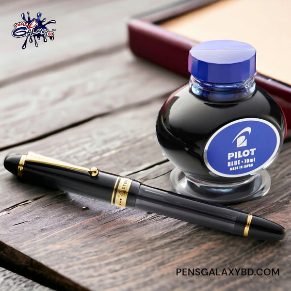 Pilot Custom 823 Fountain Pen in Smoke - With free ink Namiki 70ml blue image